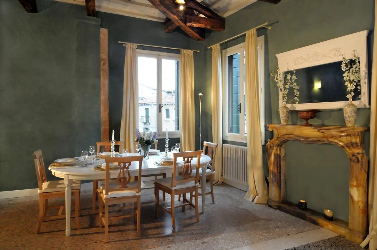 Ca' Dell'Artista Apartment With Terrace Benátky 0*,