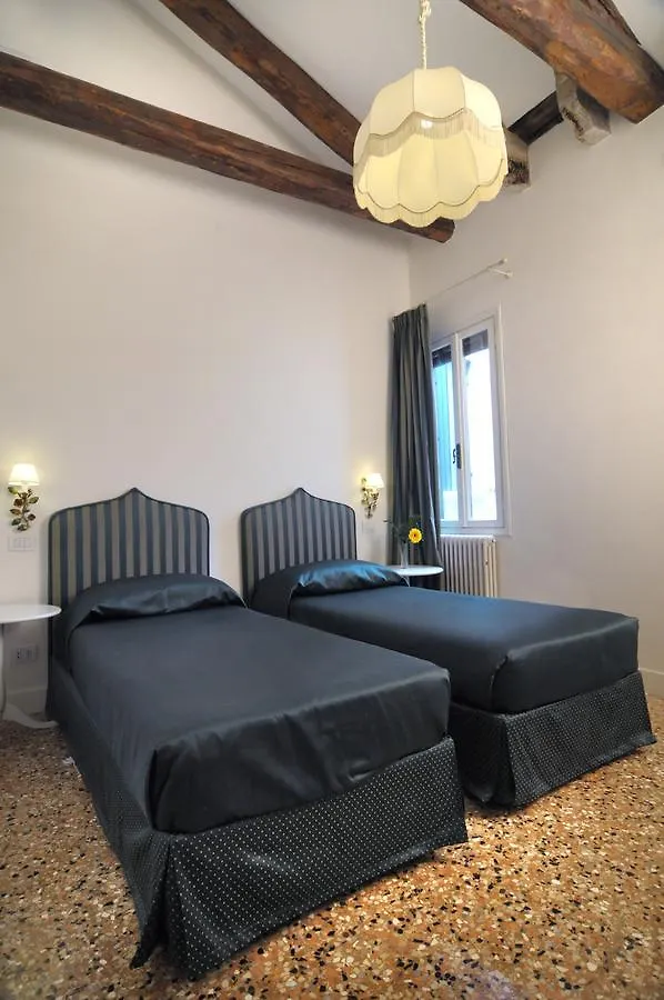 Ca' Dell'Artista Apartment With Terrace البندقية 0*,  إيطاليا
